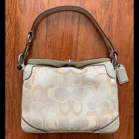 Coach Cream Signature Bag - Picture 2 of 11